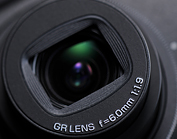 ���M��v�v�z�Q�����Y�C 28 mm/F1.9 GR ���Y